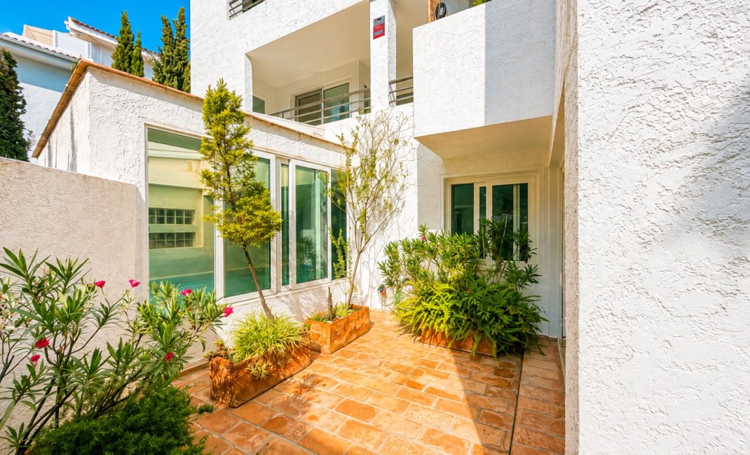 Resale - Villa -
Altea - Cap Negret