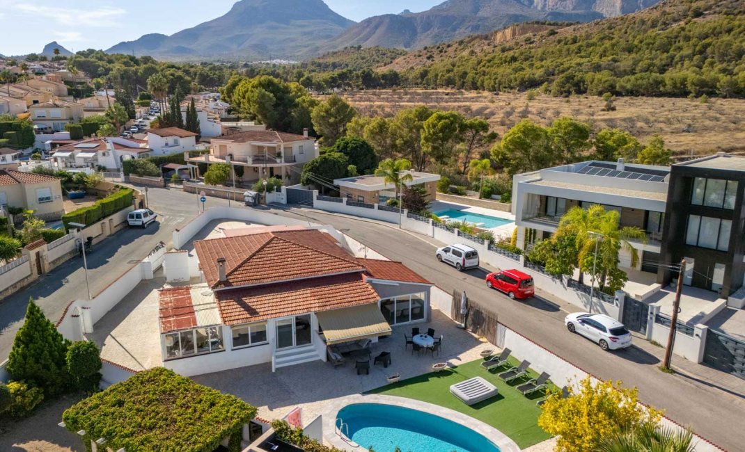 Resale - Villa -
Alfaz del Pi - Colonia Escandinavia