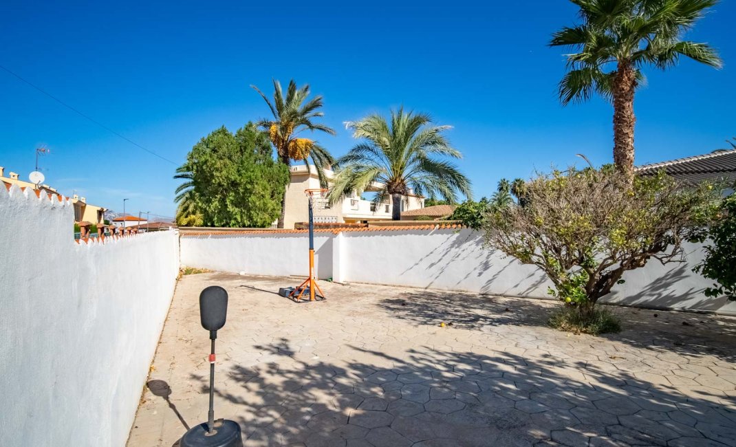Resale - Villa -
Alfaz del Pi - Colonia Escandinavia