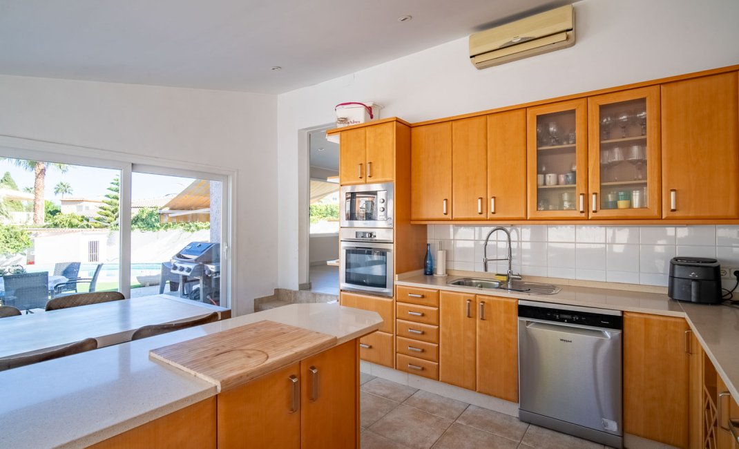 Resale - Villa -
Alfaz del Pi - Colonia Escandinavia