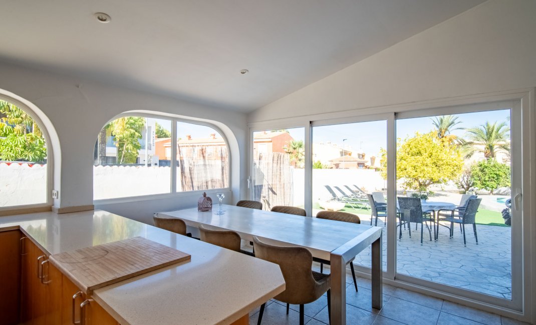 Resale - Villa -
Alfaz del Pi - Colonia Escandinavia