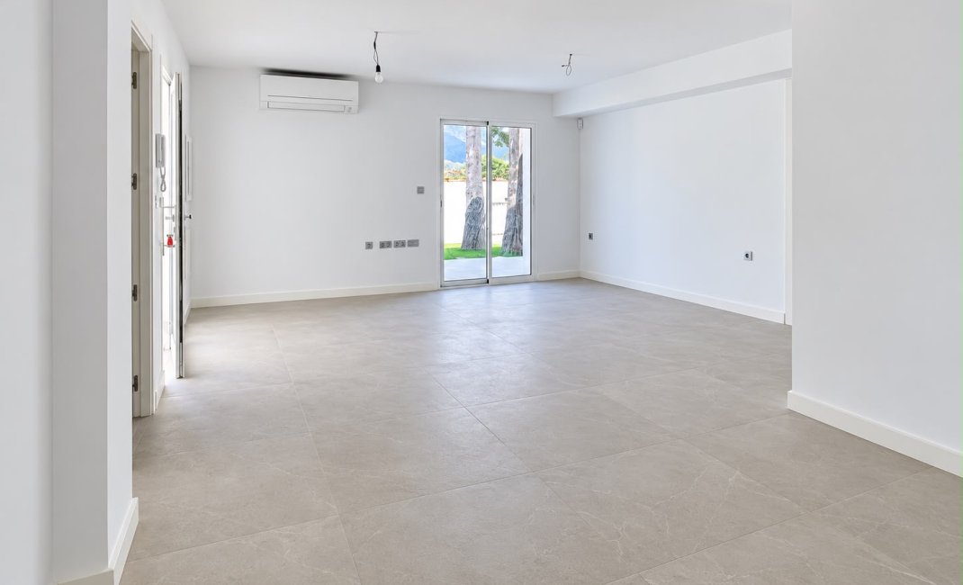 Resale -  Chalet / Villa -
Albir