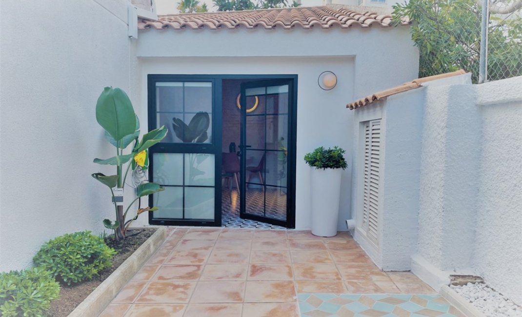 Long Term Rental - Study -
Albir