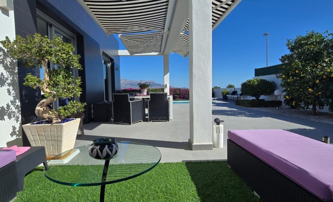 Resale -  Chalet / Villa -
Polop