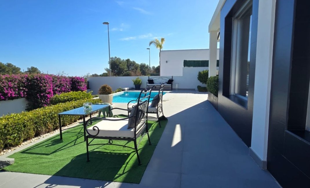 Resale -  Chalet / Villa -
Polop