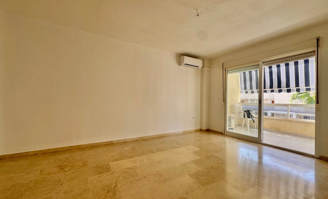 Videresalg - Apartment -
Albir