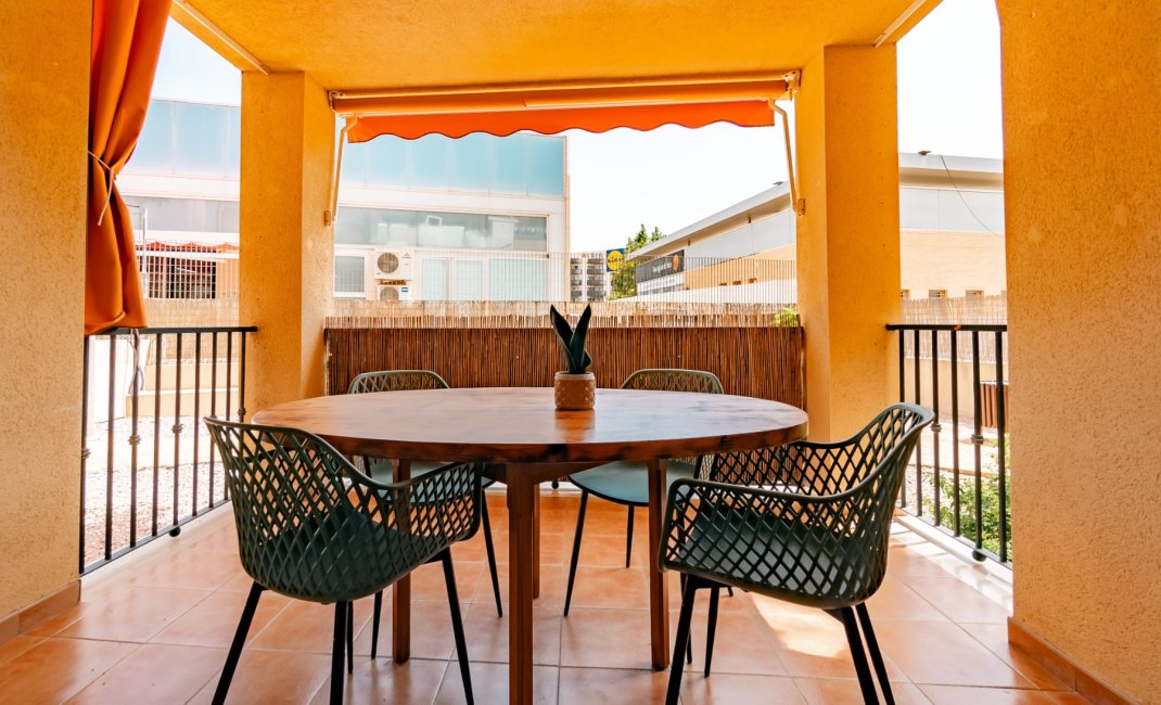 Verhuur Korte Termijn - Appartement / flat -
Albir