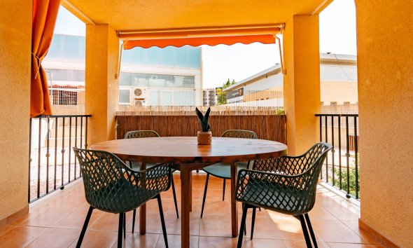 Verhuur Korte Termijn - Appartement / flat -
Albir