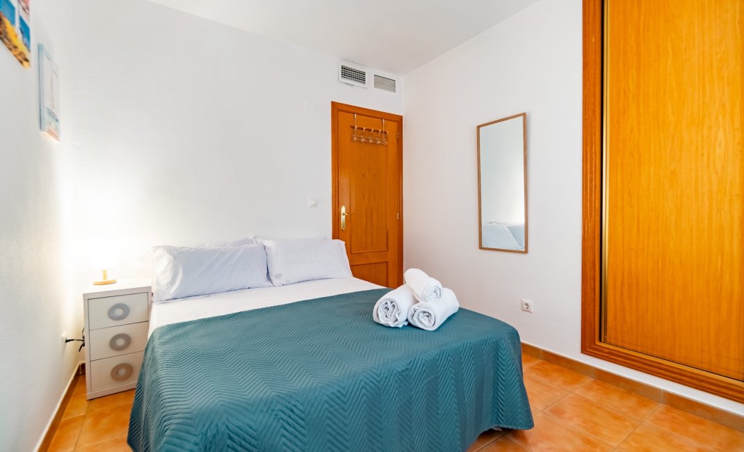 Location à court terme - Appartement -
Albir