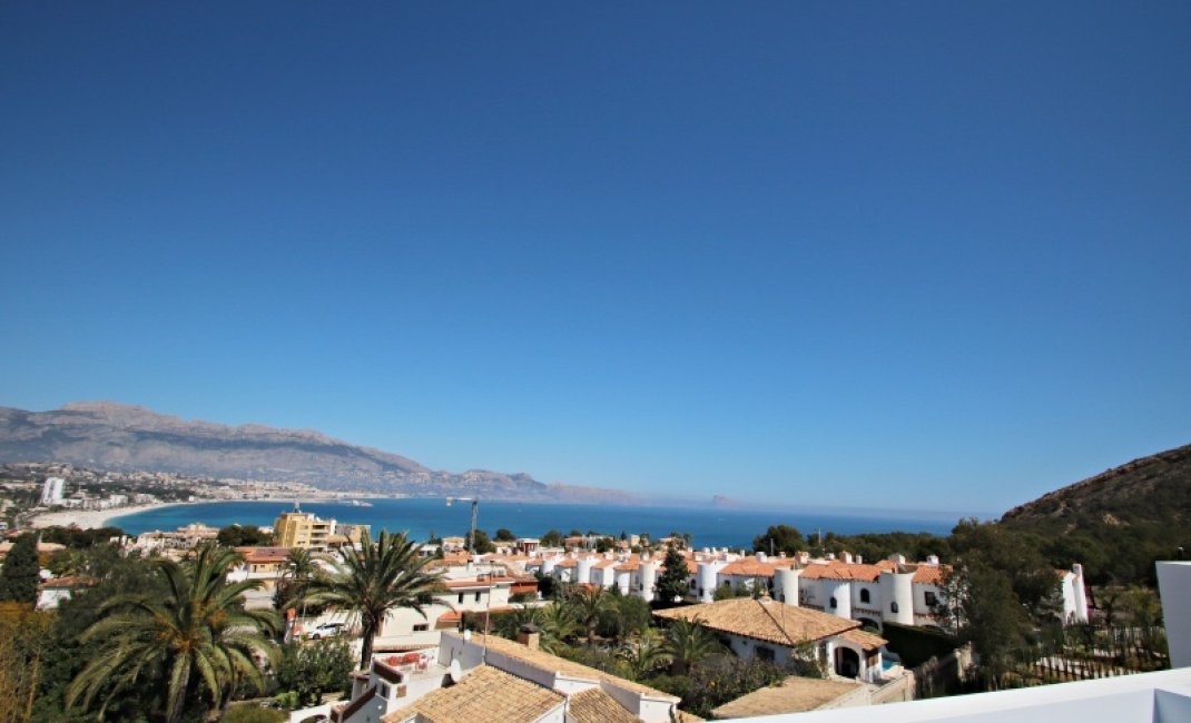 Location à long terme - Chalet -
Albir