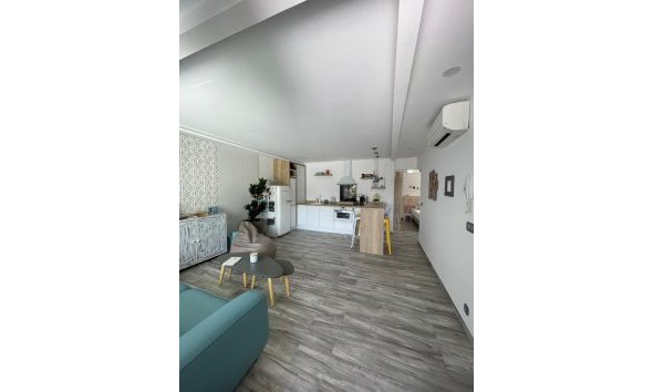 Location à long terme - Appartement -
Albir