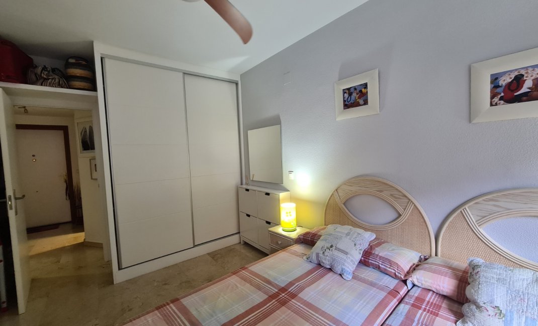 Location à court terme - Appartement -
Albir