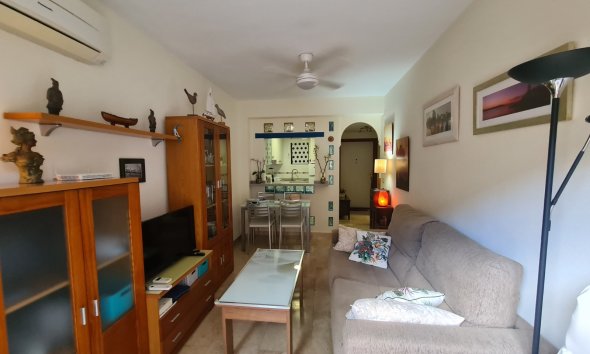 Alquiler corta estancia - Apartamento / piso -
Albir