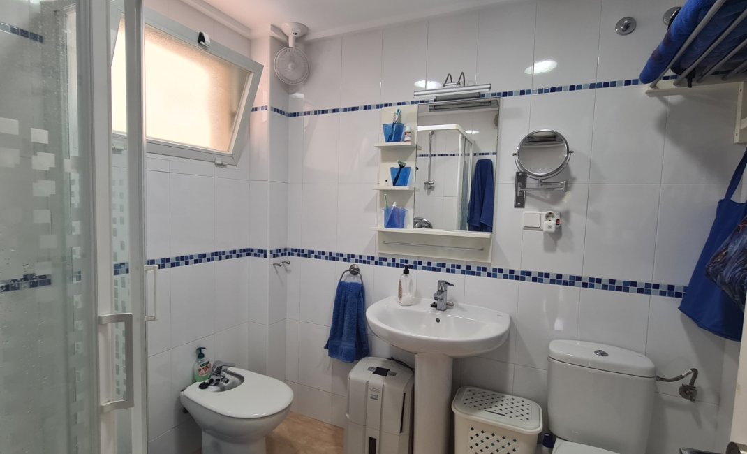 Location à court terme - Appartement -
Albir