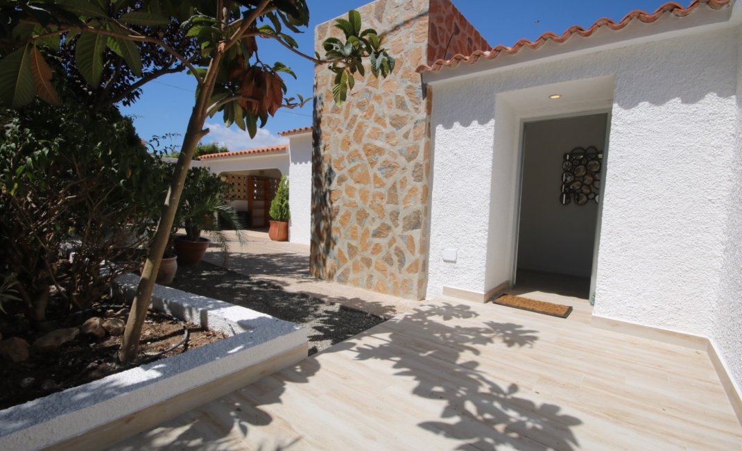 Lange Termijn Verhuur - Chalet -
Alfas del Pí - Albir