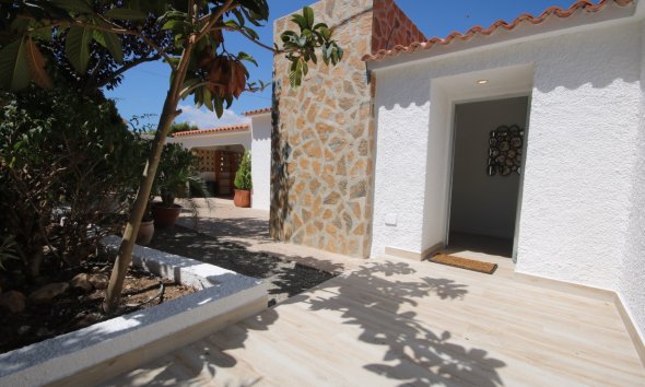 Lange Termijn Verhuur - Chalet -
Alfas del Pí - Albir