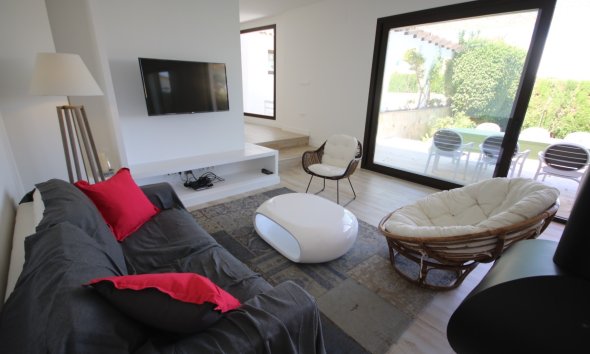 Long Term Rental - Chalet -
Alfas del Pí - Albir