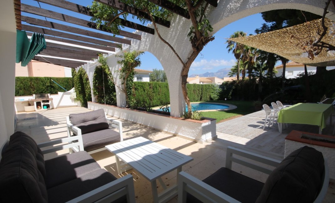 Long Term Rental - Chalet -
Alfas del Pí - Albir