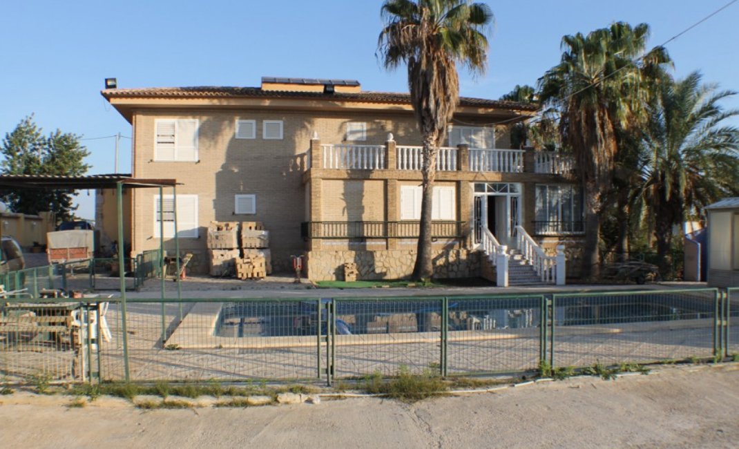 Resale - Villa -
Villajoyosa - La ermita