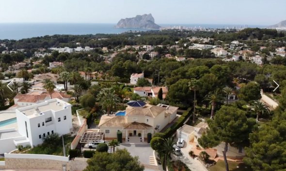 Resale - Villa -
Benissa - Alicante