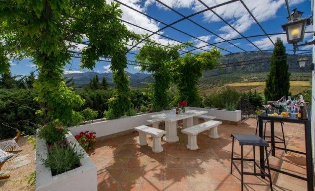 Resale - Villa -
Villanueva del Rosario - Área de Antequera