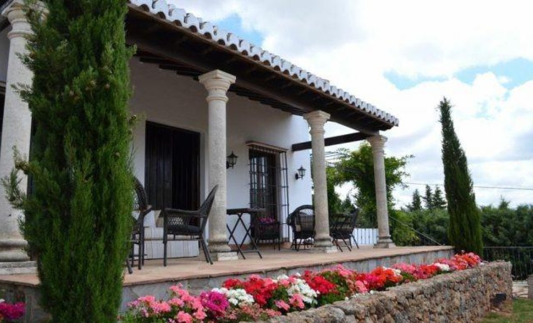 Resale - Villa -
Villanueva del Rosario - Área de Antequera