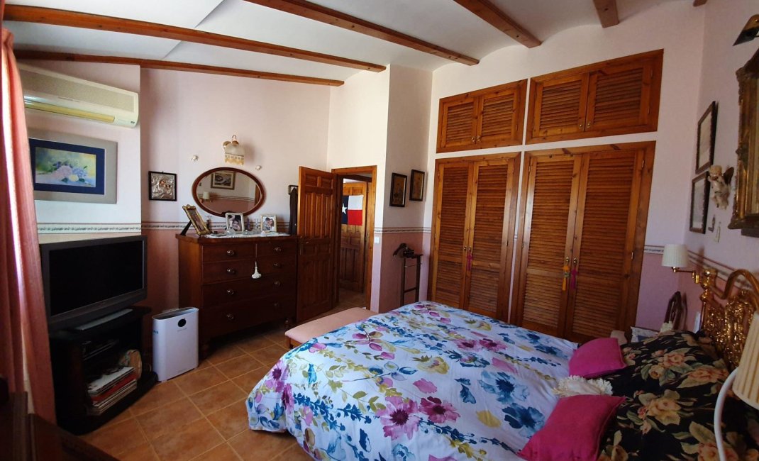 Resale - Villa -
Alfas del Pí - Colonia Escandinavia-Cautivador