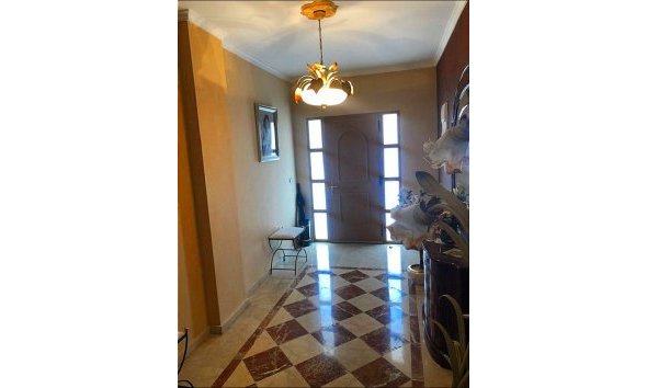 Resale - Townhouse / Semi -
La Nucía - Centro