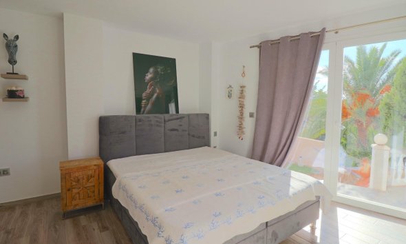 Resale - Villa -
El Campello - Coveta fuma