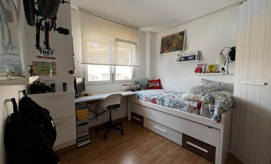 Reventa - Apartamento / piso -
La Nucía - Urbanizaciones