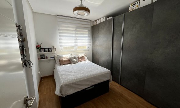 Reventa - Apartamento / piso -
La Nucía - Urbanizaciones