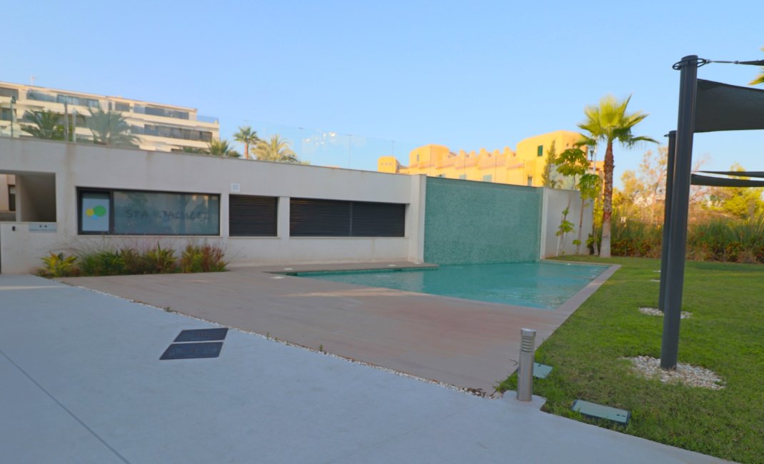 Reventa - Casa de pueblo -
Finestrat - Golf Piug Campana