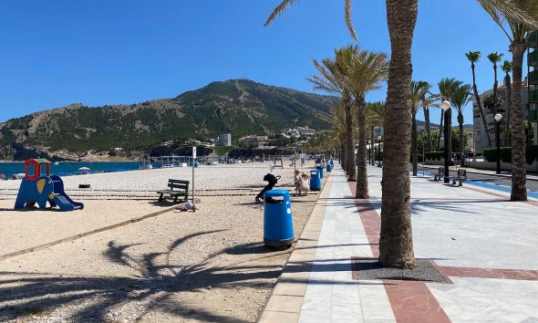 Revente - Appartement -
Albir