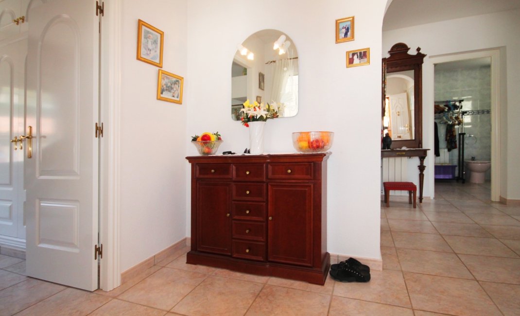 Resale - Chalet -
Albir