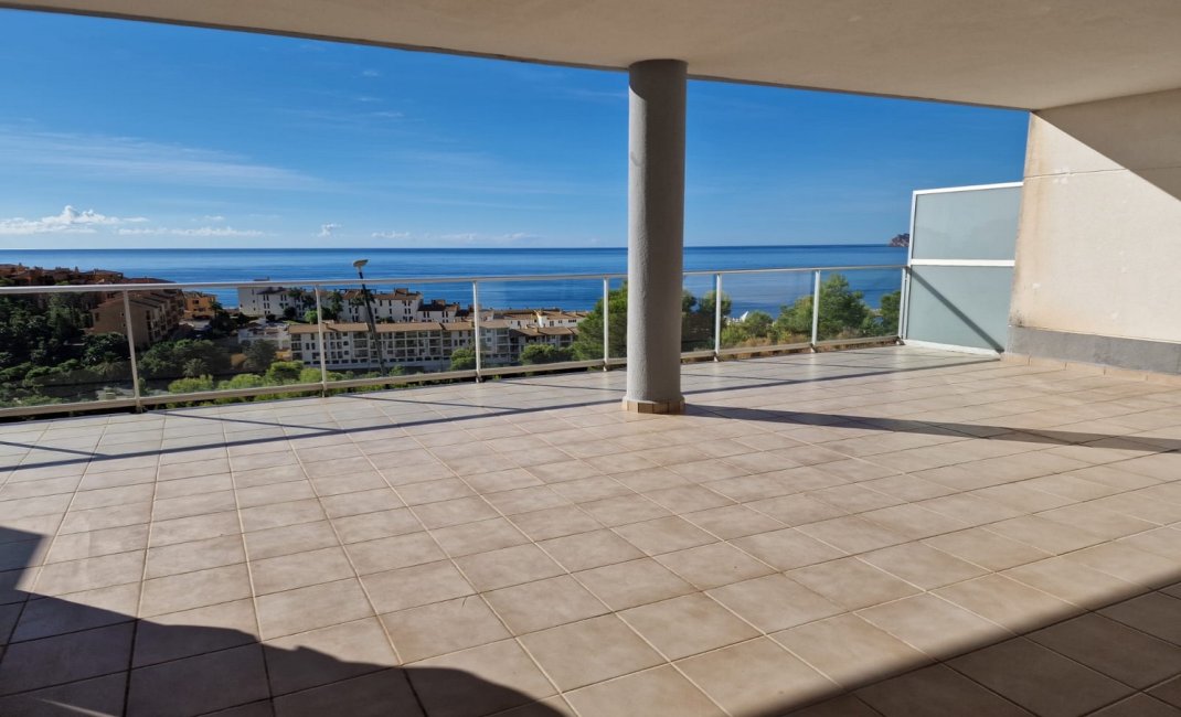 Resale - Penthouse -
Altea