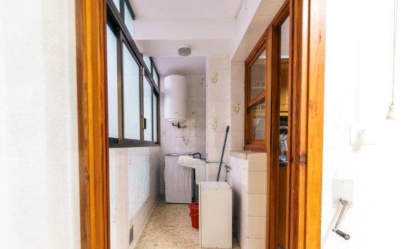 Resale - Apartment / flat -
Benidorm - Zona de Poniente