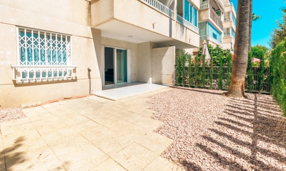 Resale - Apartment / flat -
Albir