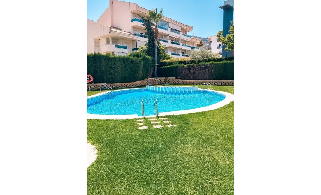 Revente - Appartement -
Albir