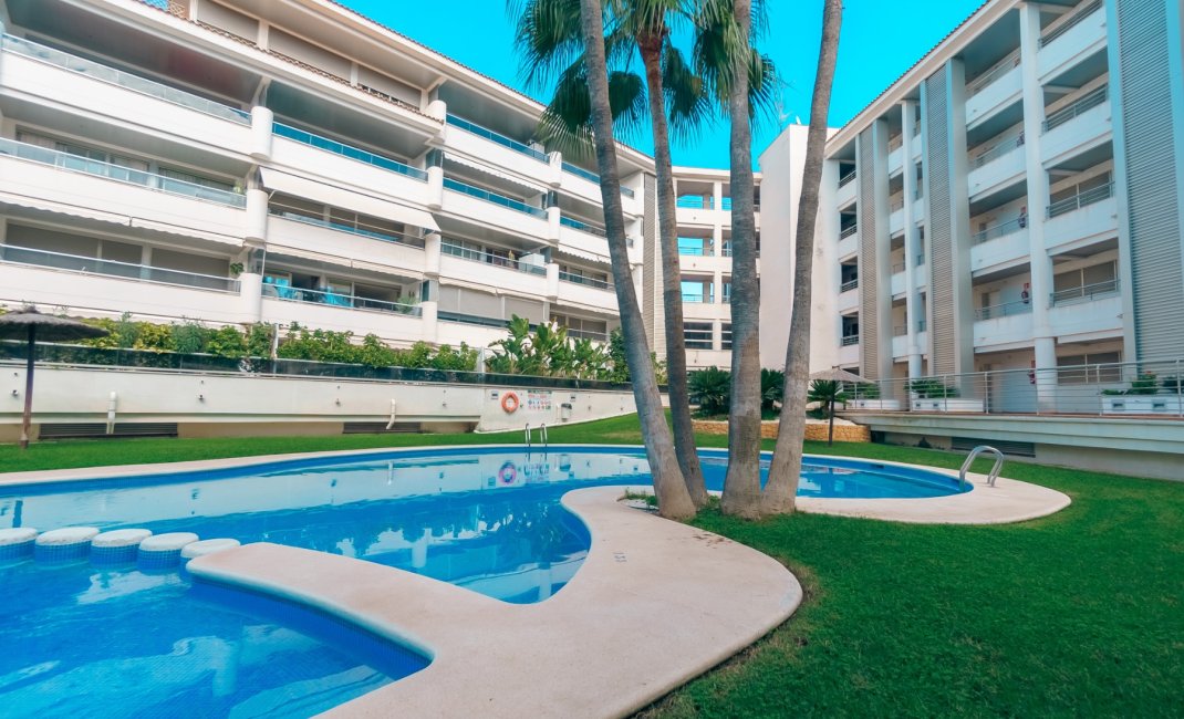 Revente - Appartement -
Albir