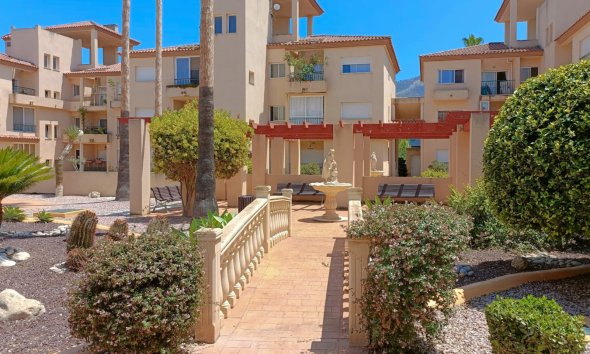 Resale - Apartment / flat -
Albir