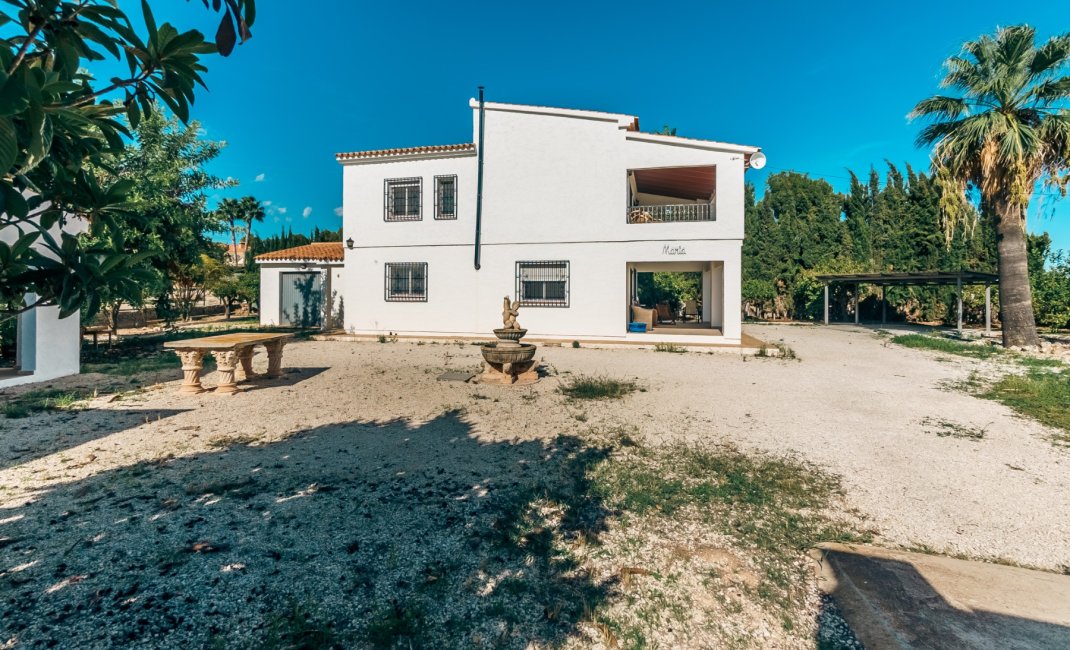 Reventa - Villa -
Altea