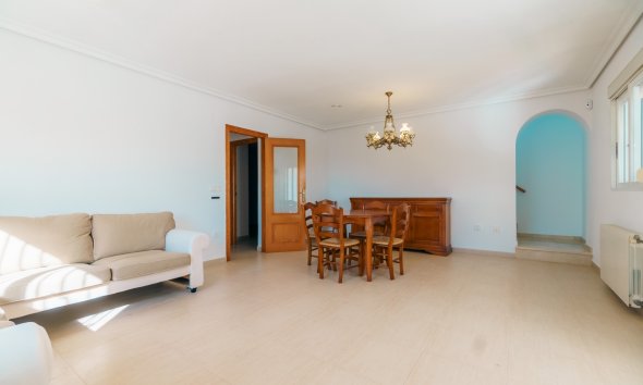 Reventa - Villa -
Altea