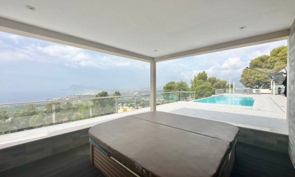 Herverkoop - Villa -
Altea - Sierra de Altea