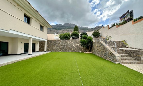 Herverkoop - Villa -
Altea - Sierra de Altea