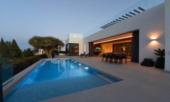 Obra nueva - Chalet -
Albir