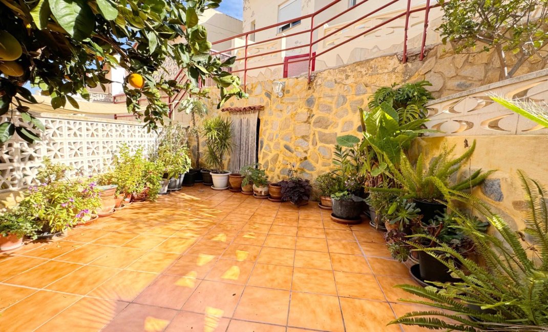 Reventa - Bungalow -
Albir