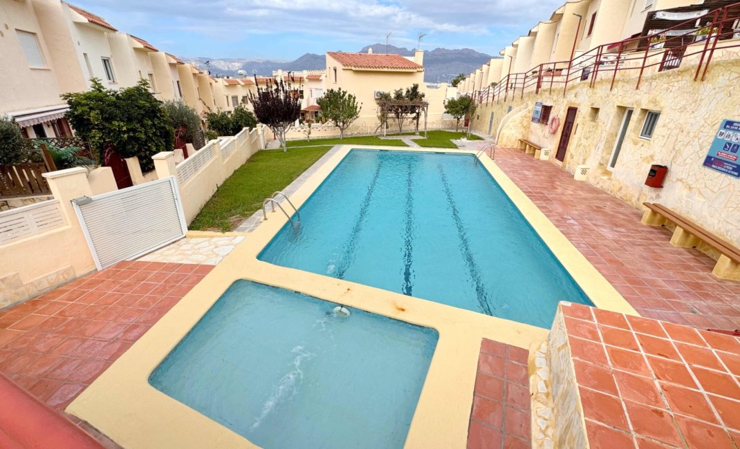 Reventa - Bungalow -
Albir