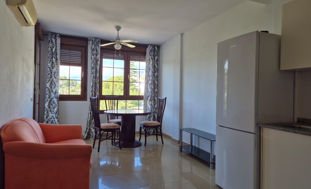  Alquiler larga estancia - Apartamento / piso -
Altea