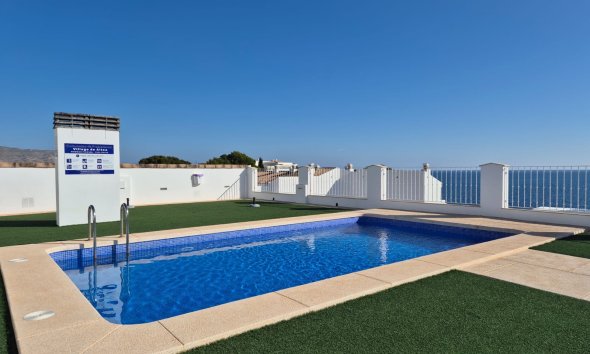  Alquiler larga estancia - Apartamento / piso -
Altea