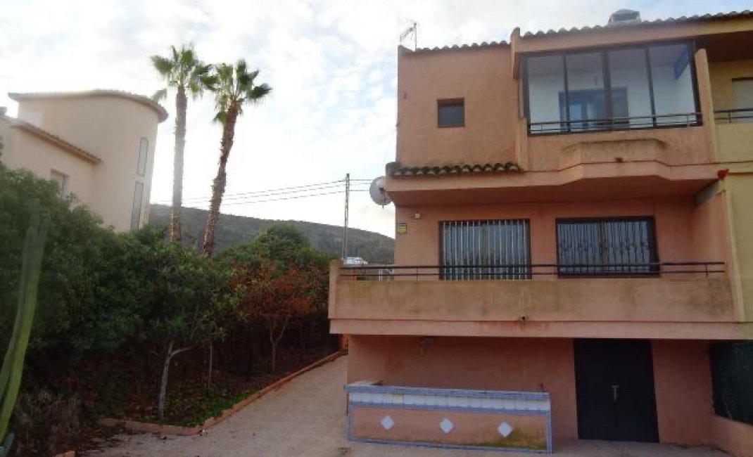 Reventa - Chalet -
Albir